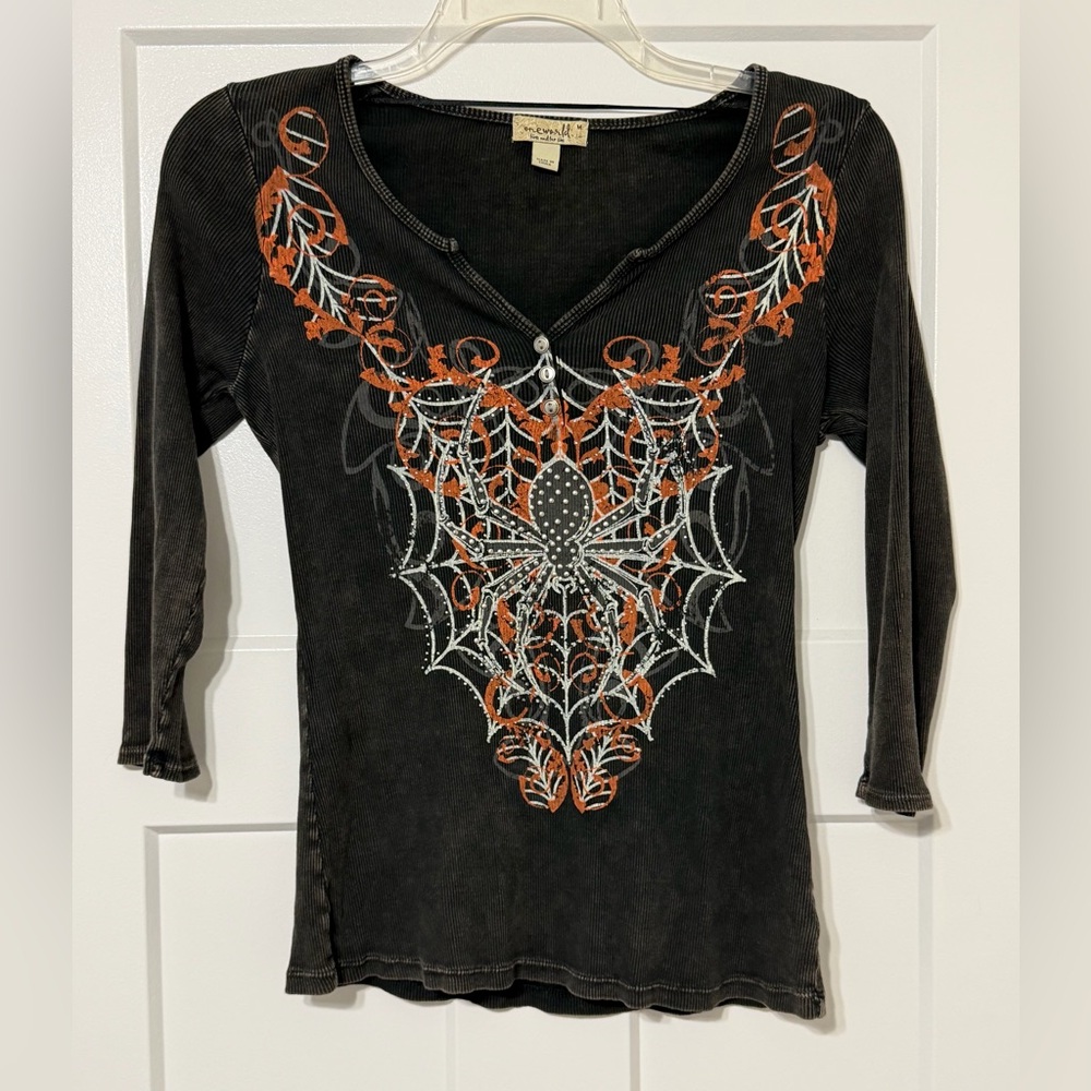 970: ONE WORLD Black Long-Sleeve Top with Orange & White Spider Web Design - Med